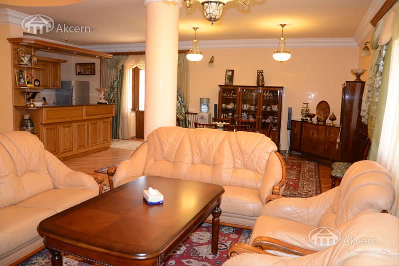 Mansion · 5 rooms · 405 m² · Arzakan