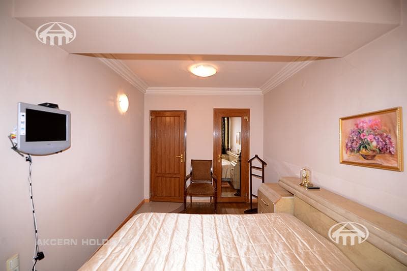Apartment · 6 rooms · 134 m² · Kentron