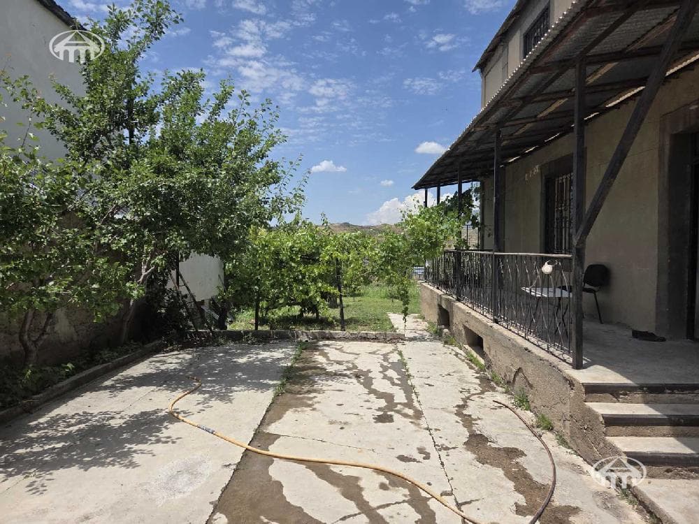 Загородный дом · 4 комн. · 209 м² · Нурнус