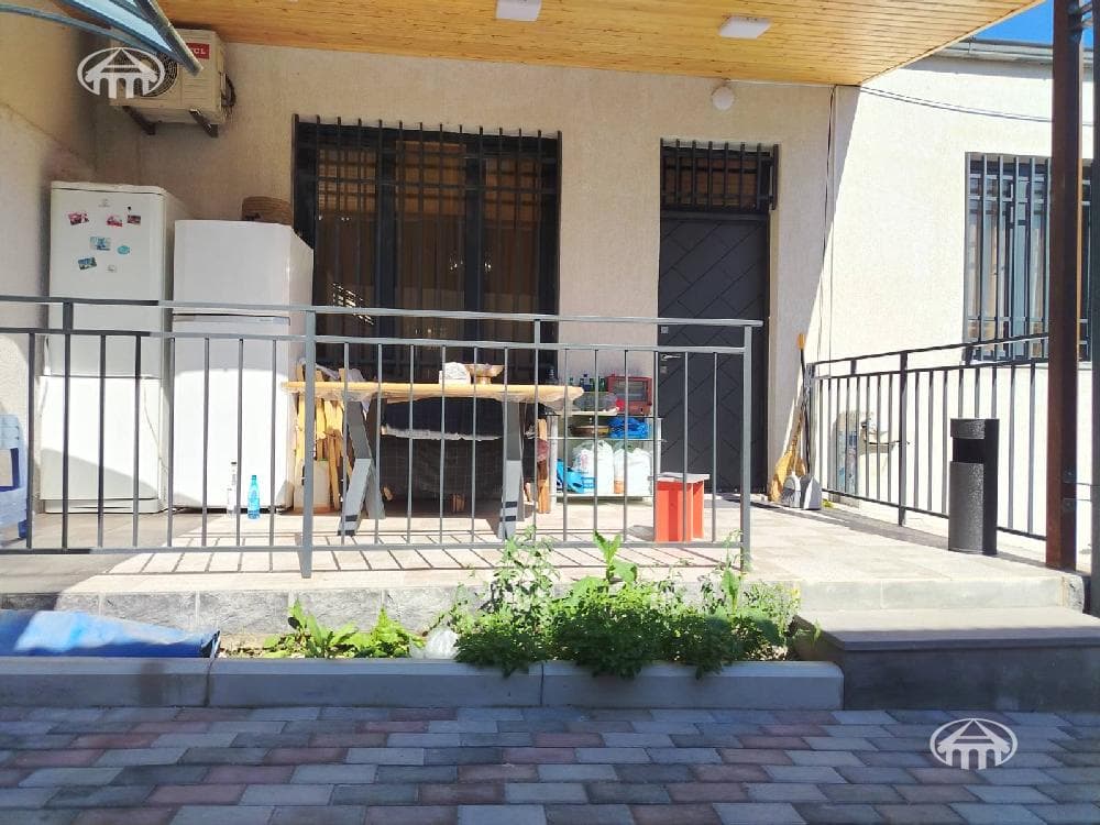 Առանձնատուն · 3 սեն. · 96 մ² · Զովունի