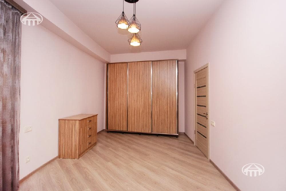 Квартира · 3 комн. · 111 м² · Кентрон