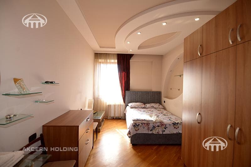 Квартира · 4 комн. · 160 м² · Кентрон