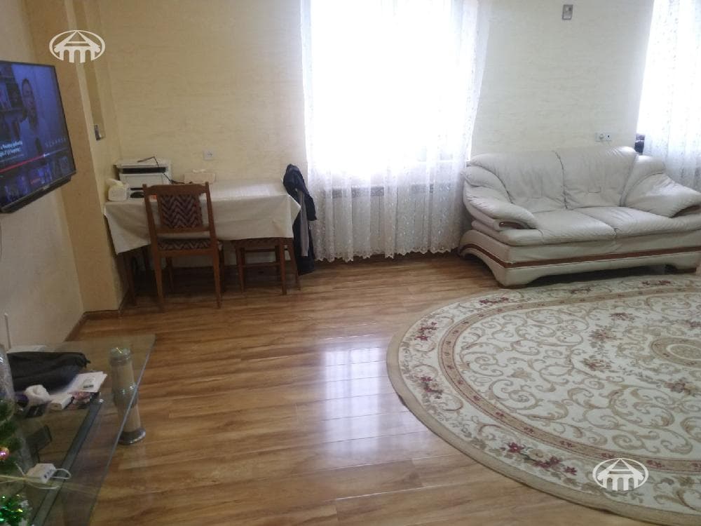 Առանձնատուն · 5 սեն. · 256 մ² · Բալահովիտ