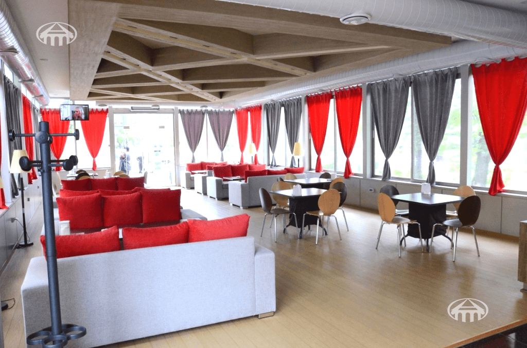 Ресторан · 209 м² · Кентрон