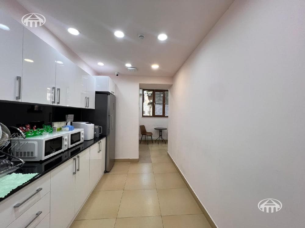 Retail · 664 m² · Arabkir