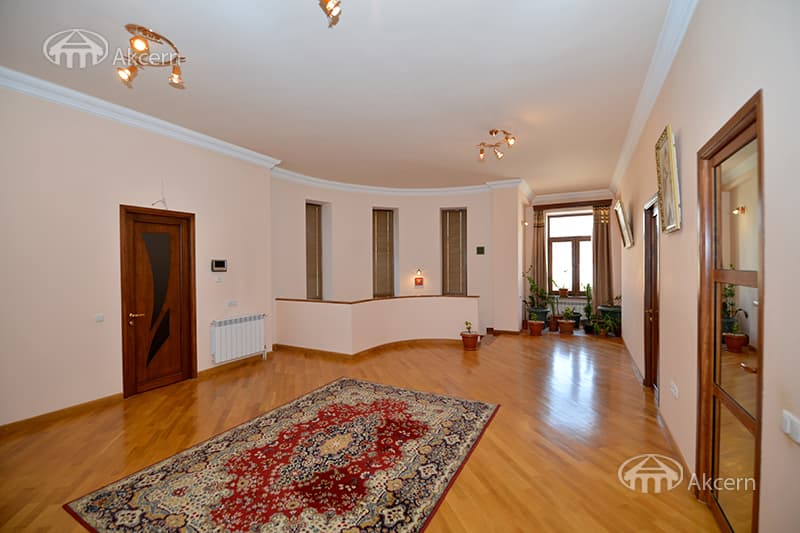 Особняк · 7 комн. · 490 м² · Нор-Норк