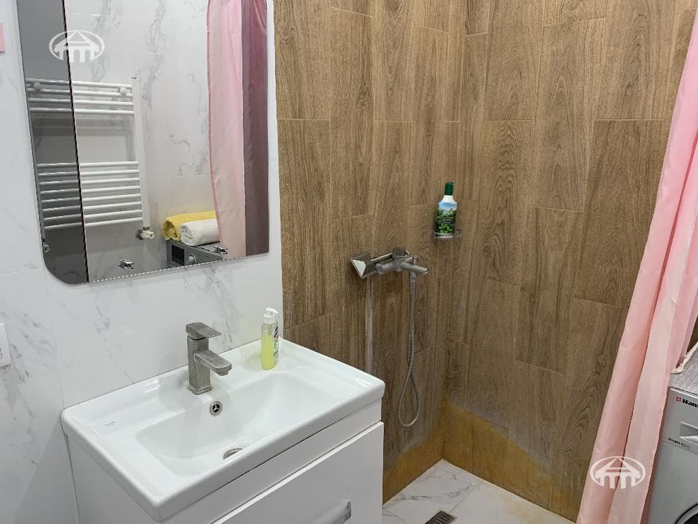 Квартира · 2 комн. · 55 м² · Кентрон