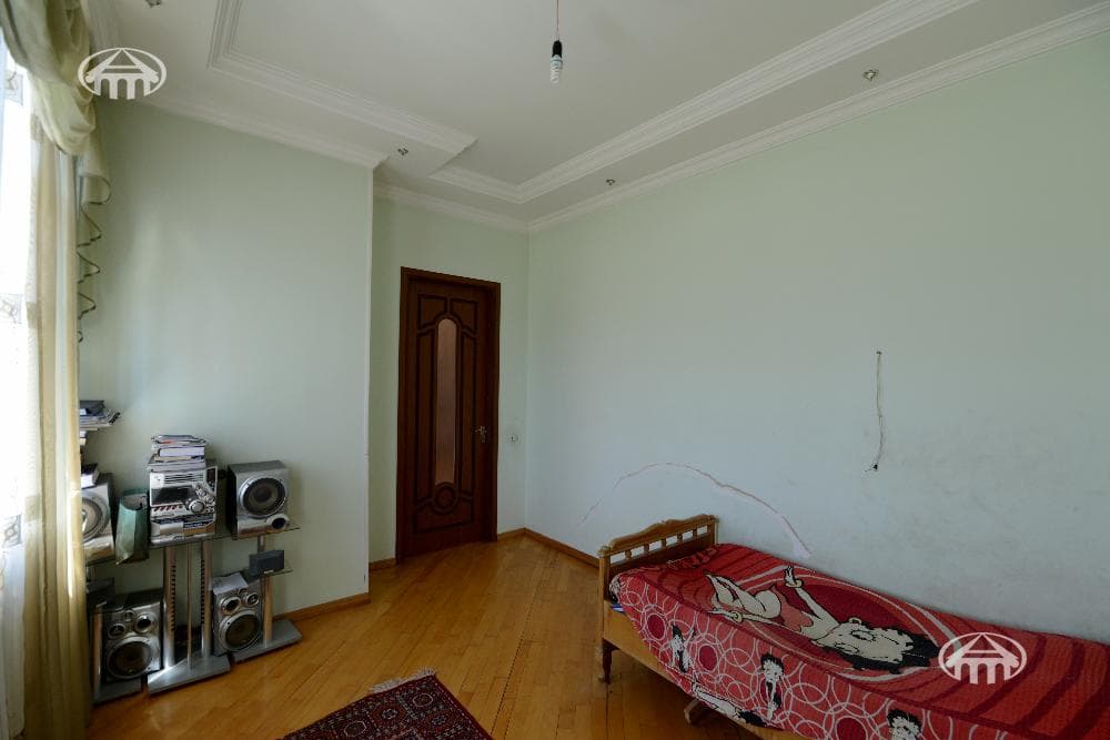 Առանձնատուն · 5 սեն. · 319 մ² · Քանաքեռ-Զեյթուն