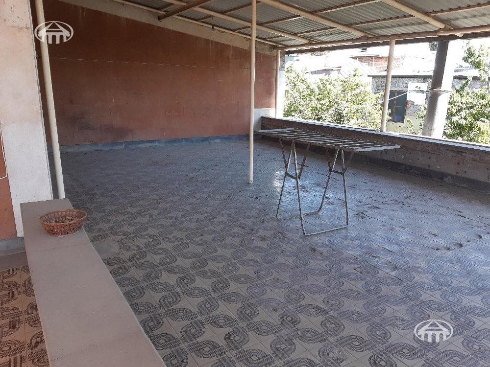 House · 7 rooms · 774 m² · Kanaker-Zeytun