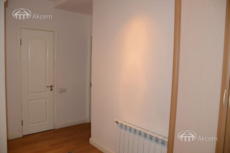 Apartment · 2 rooms · 70 m² · Kentron — photo 12 / 16