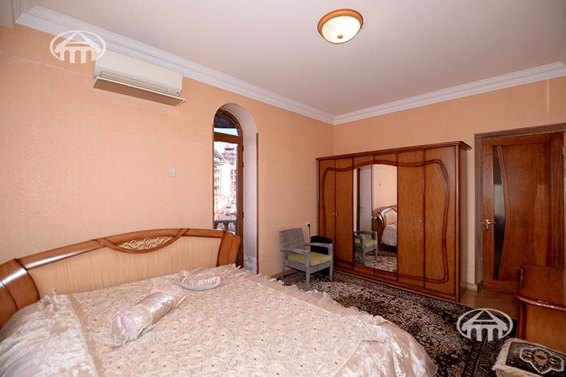 Особняк · 7 комн. · 575 м² · Давташен