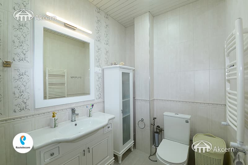 Дом · 5 комн. · 290 м² · Аван