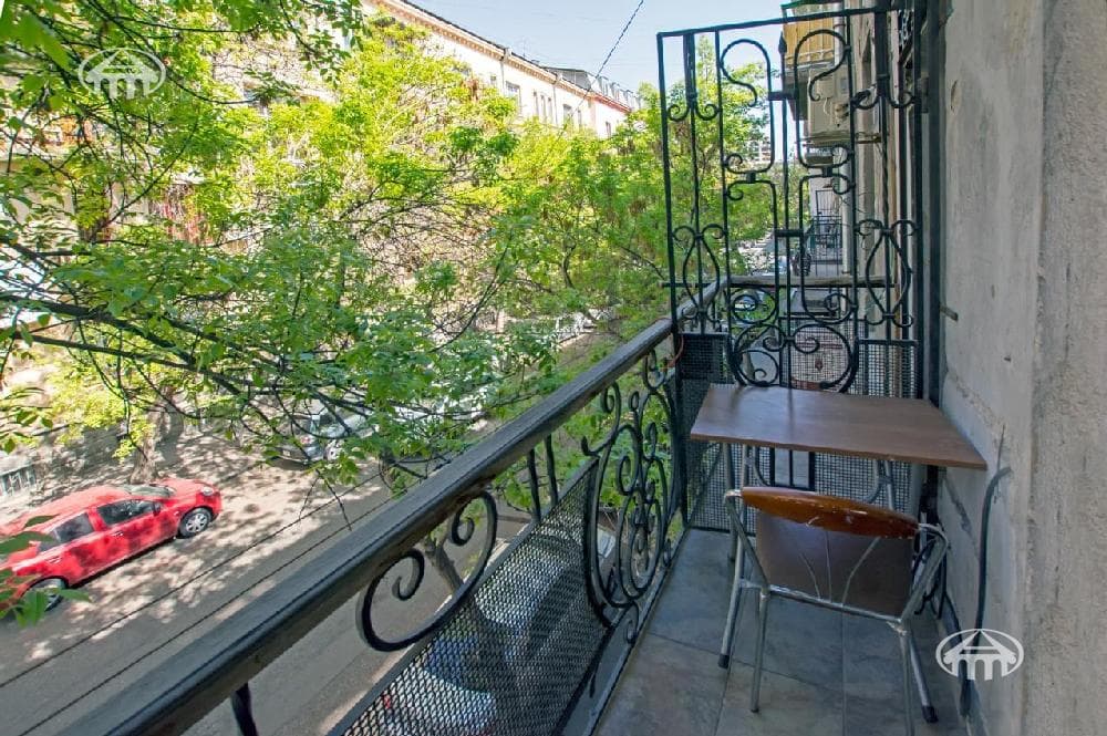 Квартира · 3 комн. · 82 м² · Кентрон