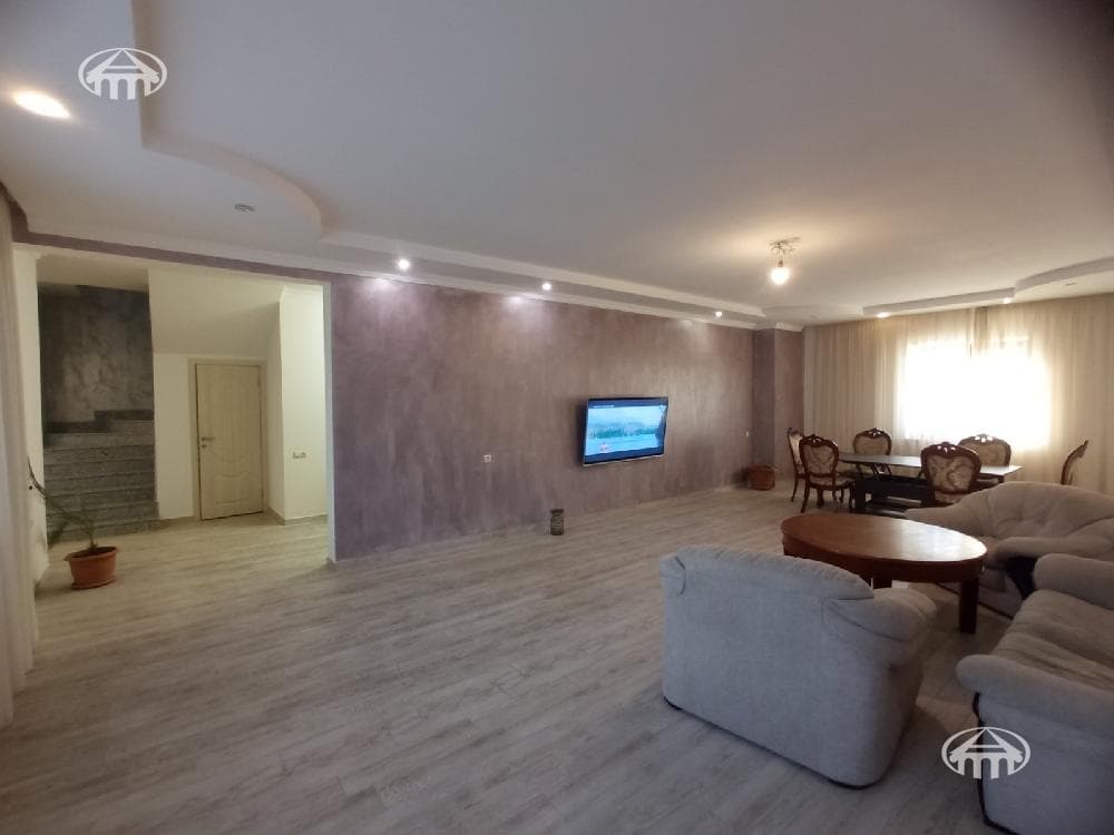 Особняк · 5 комн. · 425 м² · Эребуни