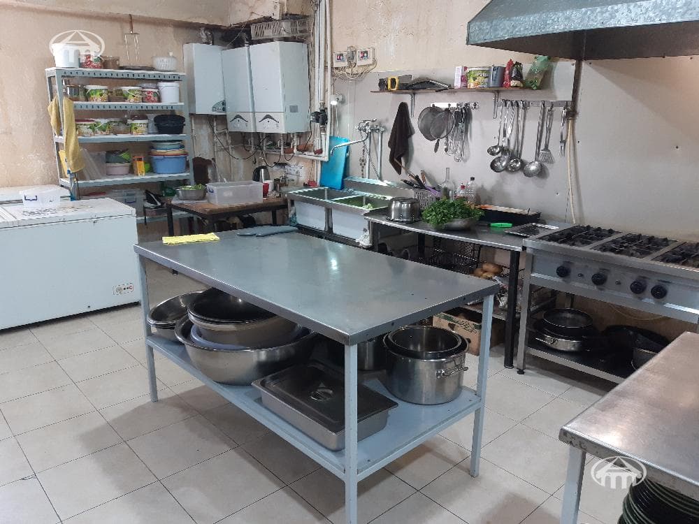 Ресторан · 590 м² · Джрвеж