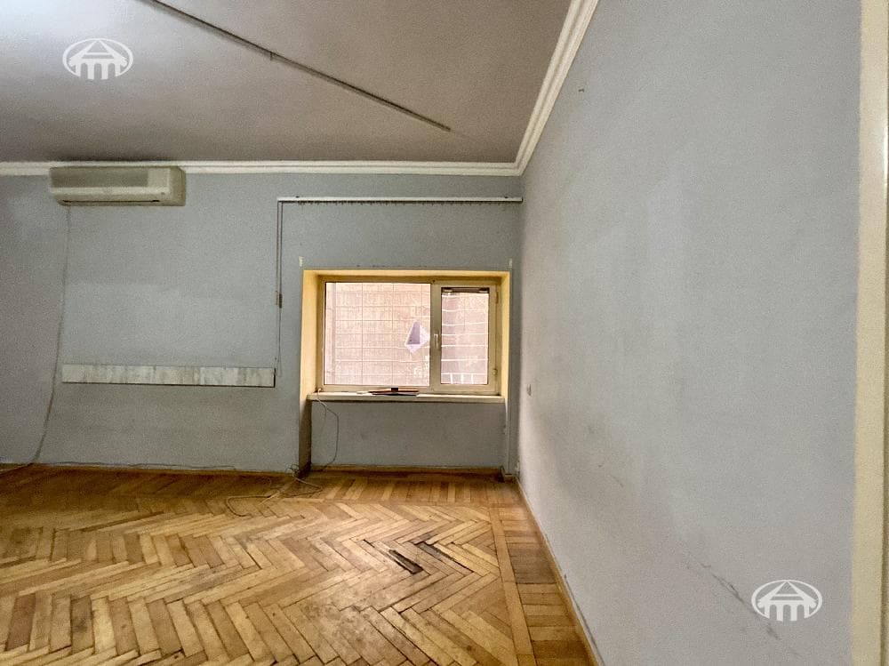 Office · 52 m² · Kentron