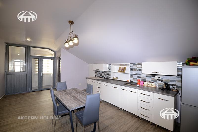 Особняк · 5 комн. · 240 м² · Давташен