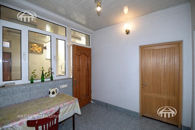 Дом · 7 комн. · 540 м² · Арабкир