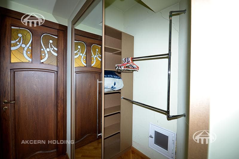 Квартира · 4 комн. · 160 м² · Кентрон