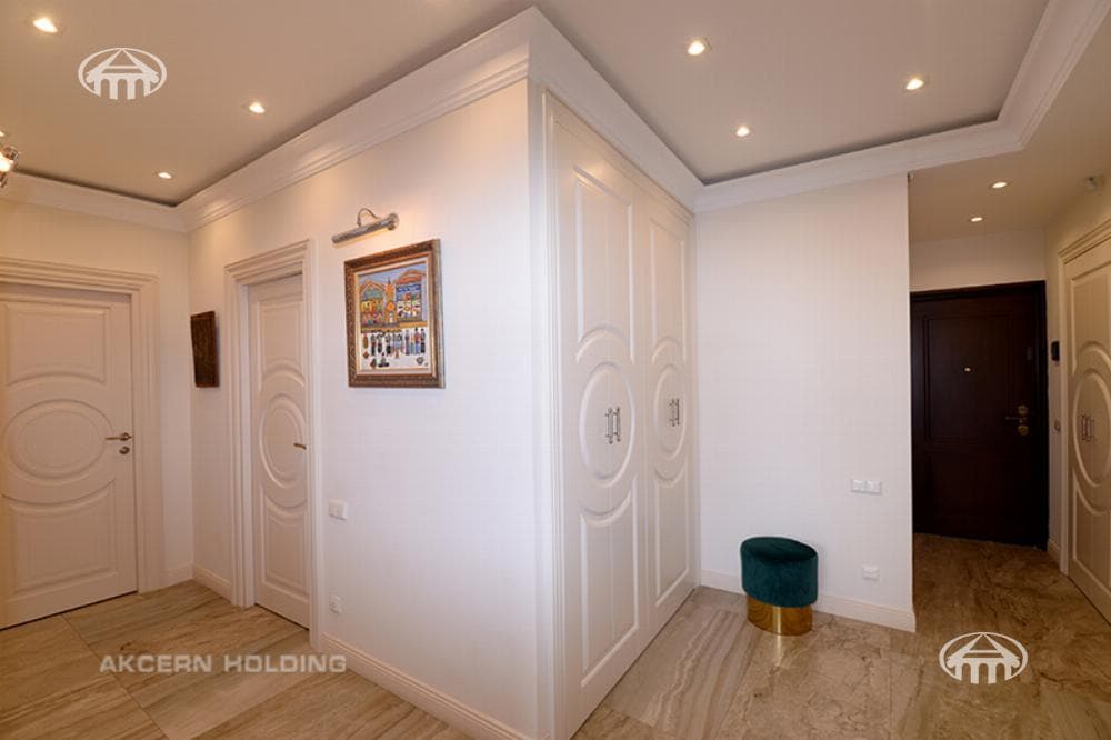 Apartment · 4 rooms · 176 m² · Kentron