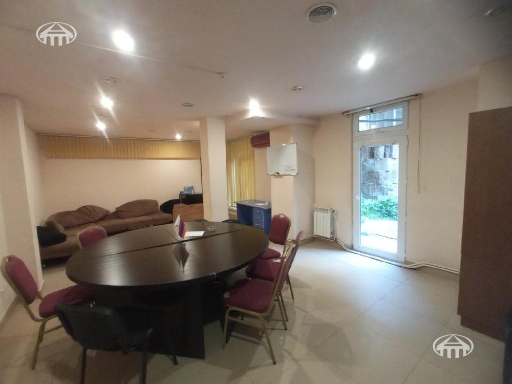 Office · 309 m² · Kentron
