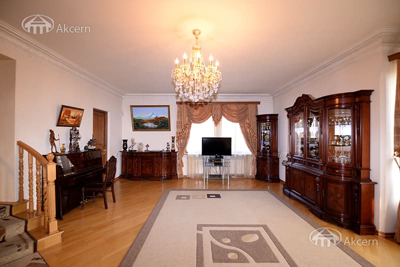 Особняк · 7 комн. · 362 м² · Малатия-Себастия