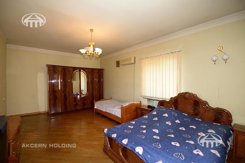 Дом · 7 комн. · 540 м² · Арабкир