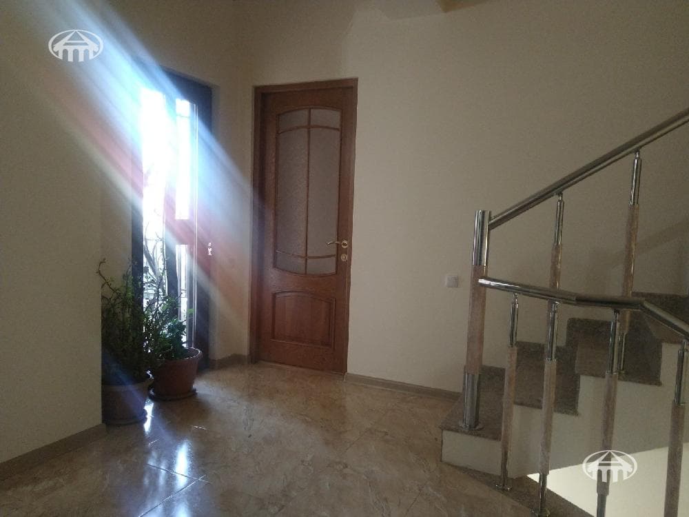 Առանձնատուն · 6 սեն. · 178 մ² · Արաբկիր