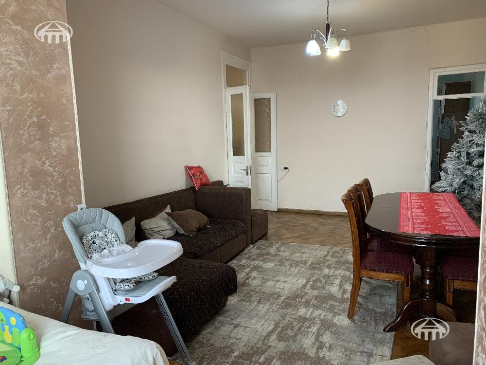 Квартира · 3 комн. · 80 м² · Кентрон