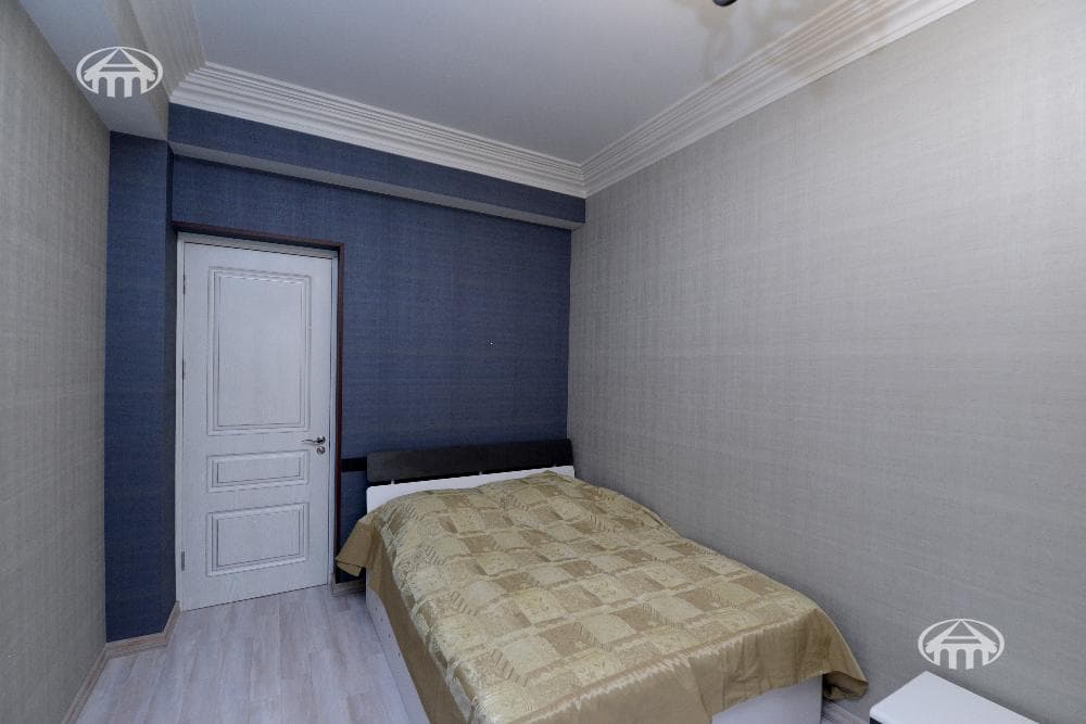 Mansion · 5 rooms · 600 m² · Arabkir