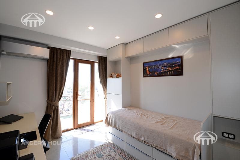 Квартира · 4 комн. · 122 м² · Арабкир