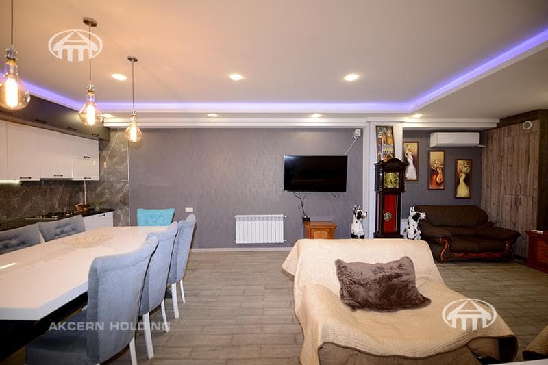 Apartment · 3 rooms · 97 m² · Kentron