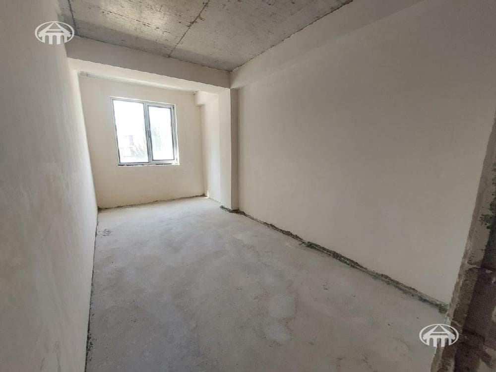 Квартира · 4 комн. · 103 м² · Аван