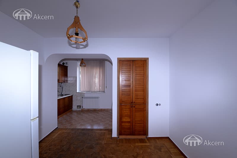 Office · 79 m² · Kentron