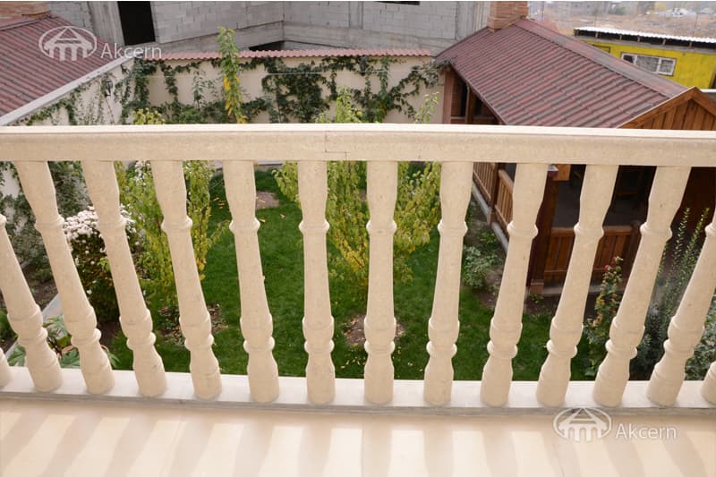 Дом · 5 комн. · 467 м² · Кентрон
