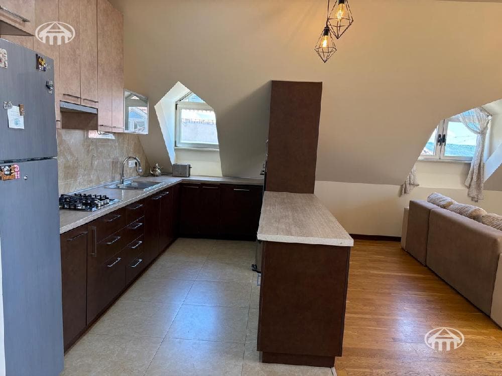 Apartment · 3 rooms · 120 m² · Kentron