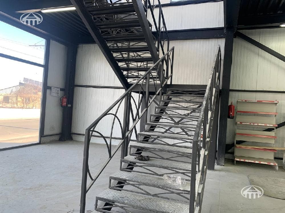Խանութ · 1200 մ² · Շենգավիթ