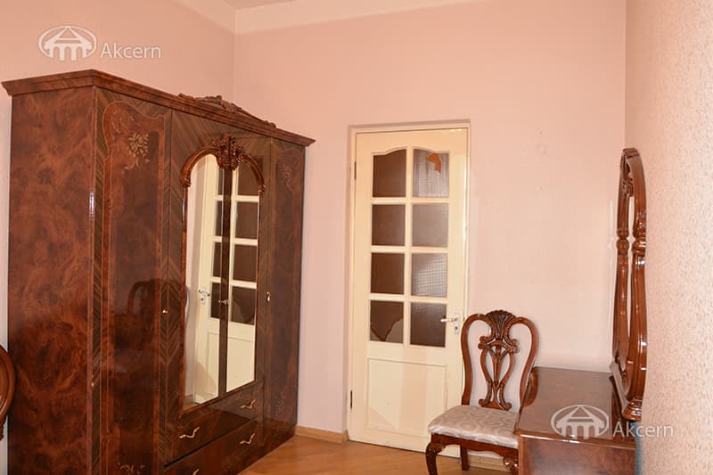 Квартира · 5 комн. · 200 м² · Кентрон