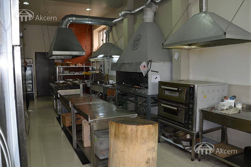 Ресторан · 778 м² · Давташен