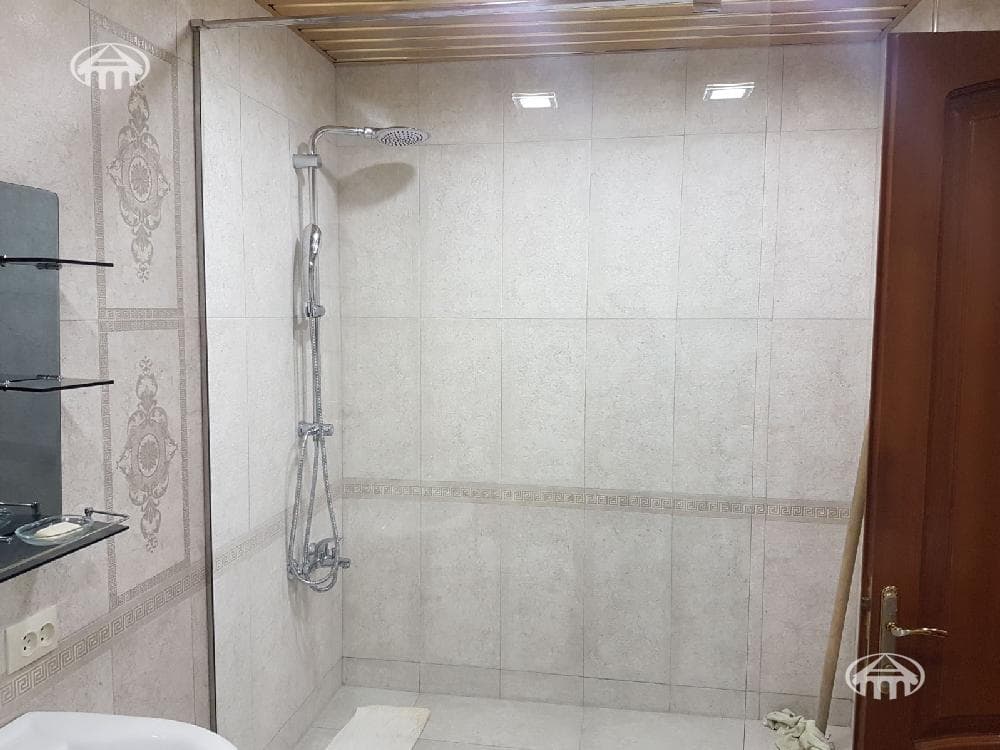 Բնակարան · 3 սեն. · 140 մ² · Կենտրոն — Լուսանկար 7 / 8