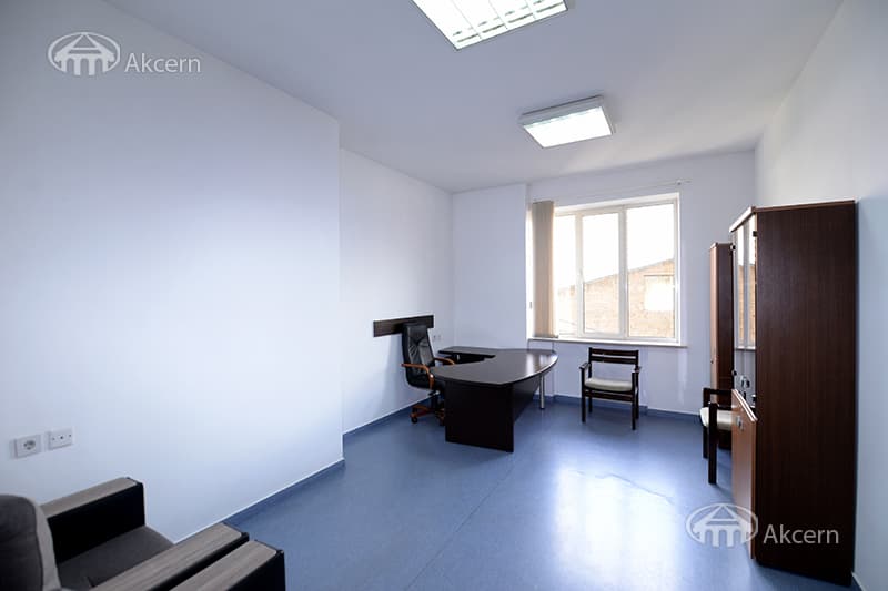 Office · 98 m² · Kentron