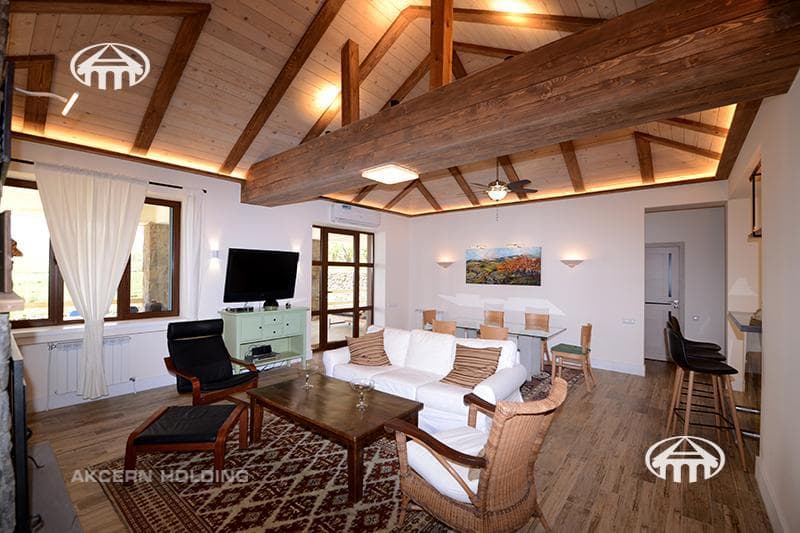 Mansion · 4 rooms · 244 m² · Saghmosavan