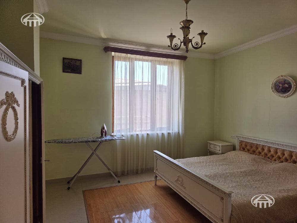 Квартира · 3 комн. · 140 м² · Арабкир