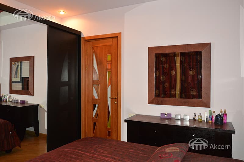 Apartment · 4 rooms · 124 m² · Kentron