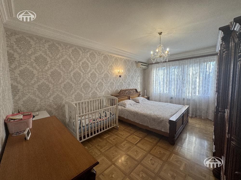 Apartment · 2 rooms · 83 m² · Kentron