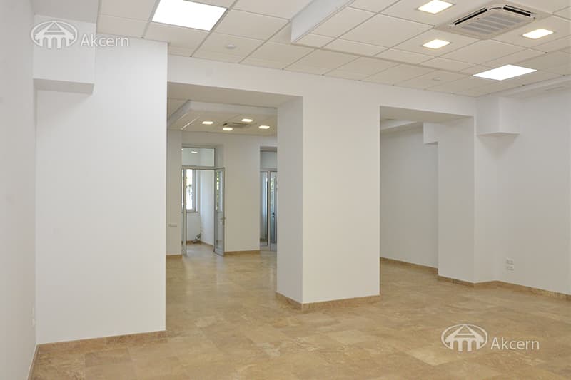 Խանութ · 104 մ² · Կենտրոն