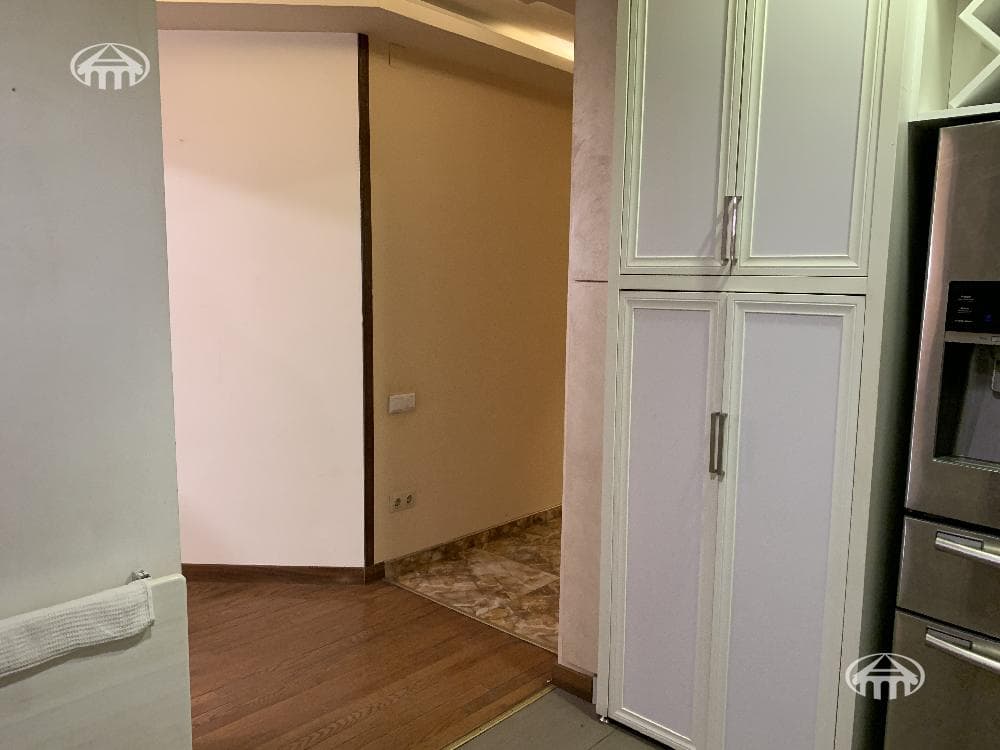 Apartment · 3 rooms · 108 m² · Kentron