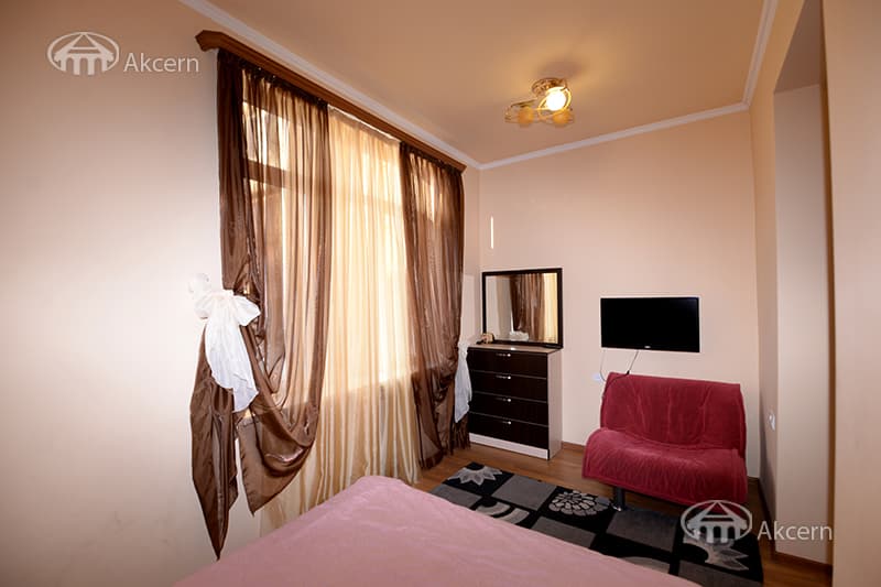 Apartment · 2 rooms · 58 m² · Kentron