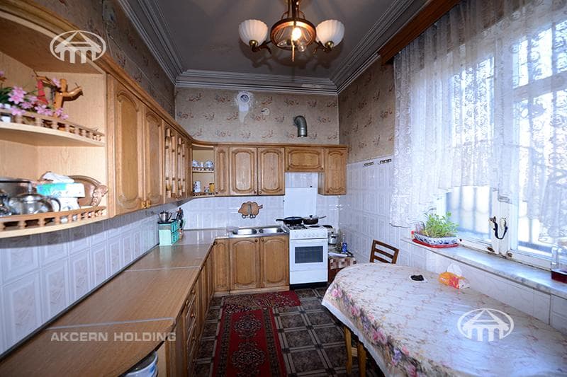 Особняк · 350 м² · Котайкская область