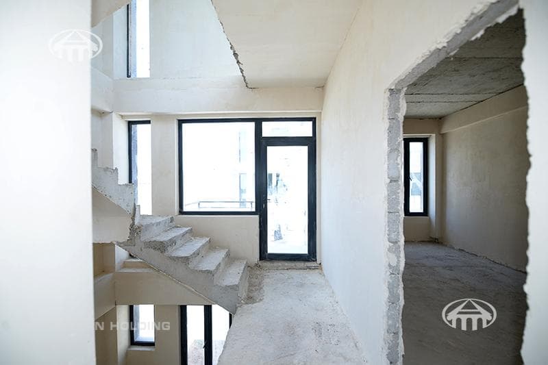 Թաունհաուս · 4 սեն. · 193 մ² · Ջրվեժ